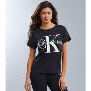 CK Women’s Logo T-Shirt (Black)